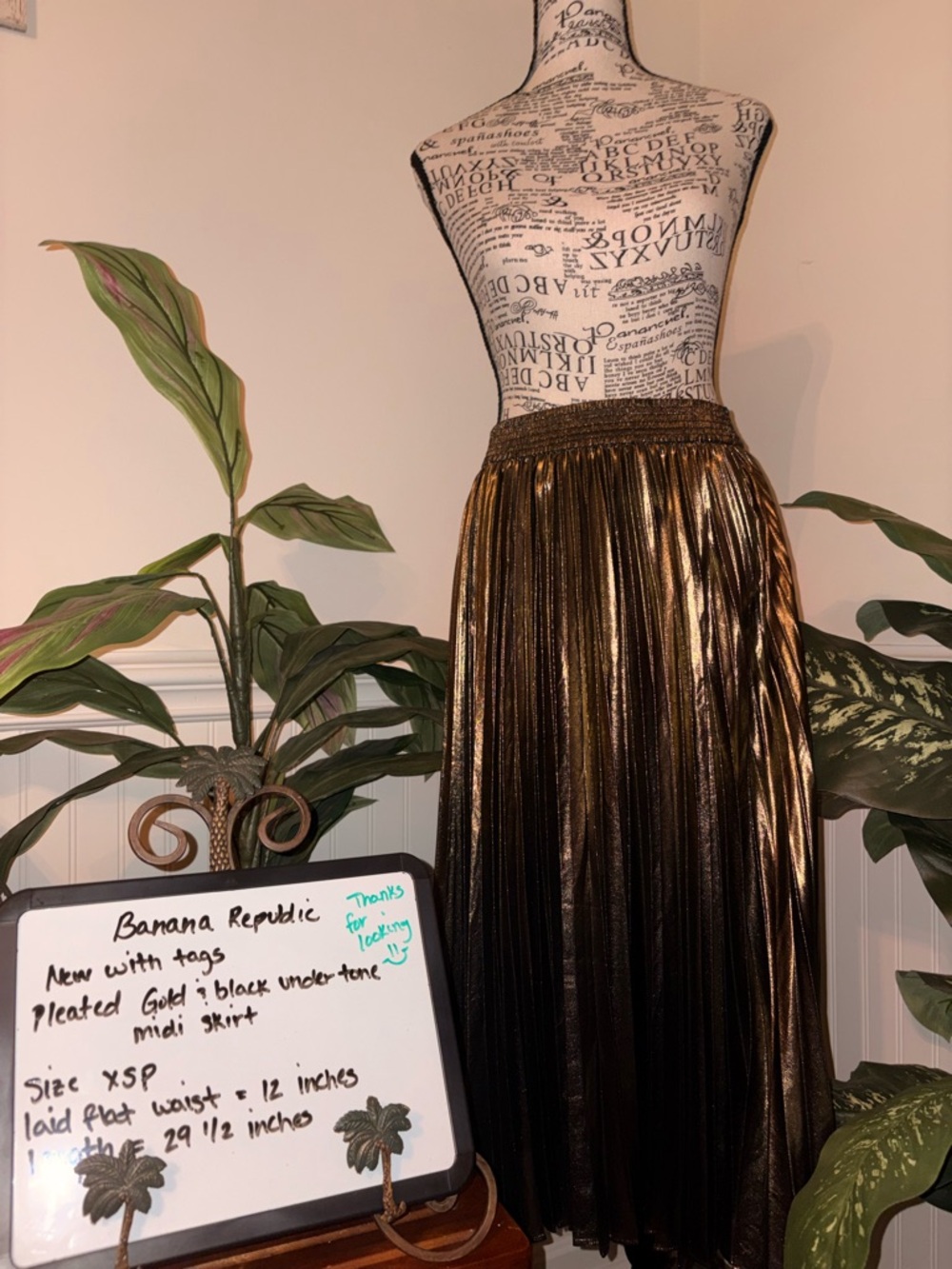 Banana Republic Gold & Black Pleated Midi Skirt